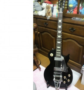 Neil Young Gibson les paul Old Black replica