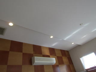LED照明工事,LEDベースライト,LED格安工事,パナソニックiDシリーズ工事,店舗LED,事務所LED
