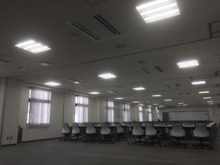 オフィスのLED照明、事務所のLED照明、倉庫のLED照明、LED照明工事おまかせ、