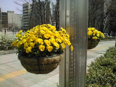 032402